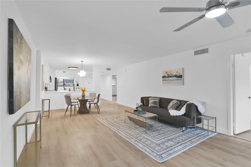 Image 8 of 19 For 15461 Pembridge 112 Drive 112