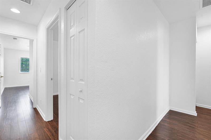 Image 24 of 56 For 1427 34th Way  1427