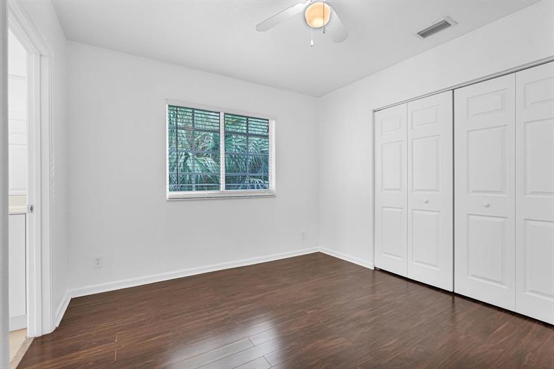 Image 29 of 56 For 1427 34th Way  1427