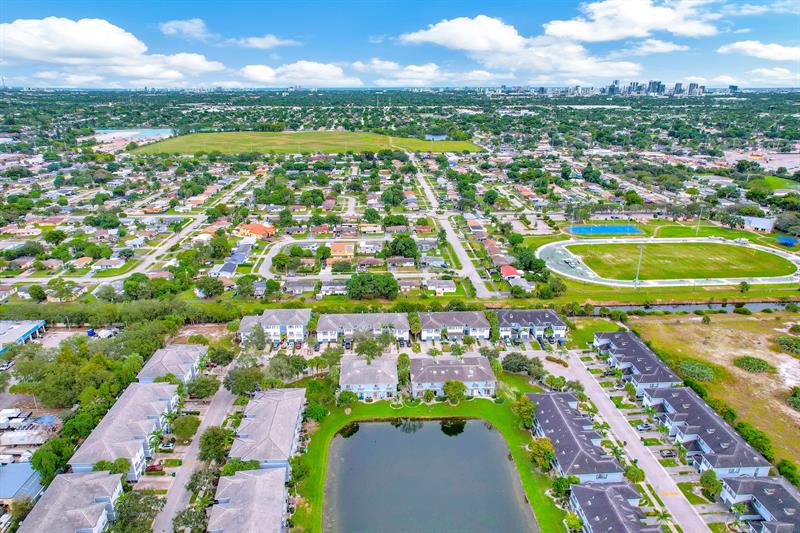 Image 43 of 56 For 1427 34th Way  1427