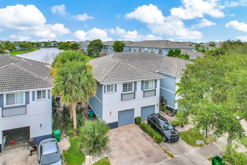 Image 44 of 56 For 1427 34th Way  1427