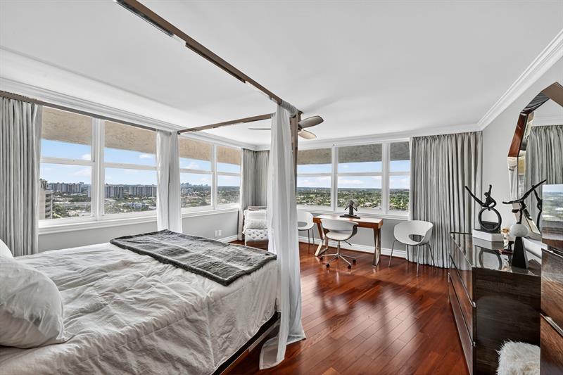 Image 17 of 31 For 4280 Galt Ocean Dr  20-a