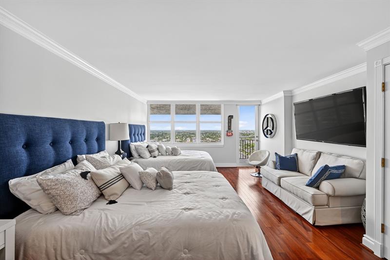 Image 23 of 31 For 4280 Galt Ocean Dr  20-a