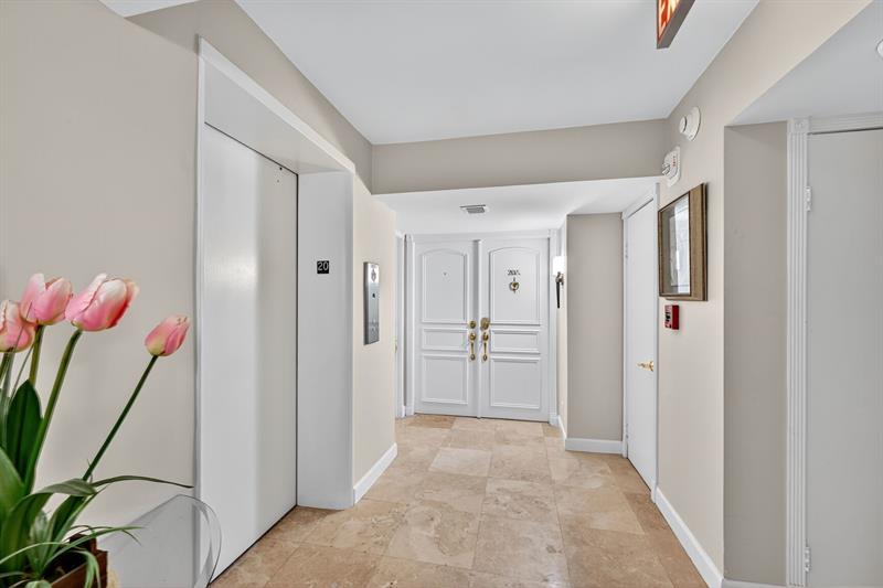 Image 4 of 31 For 4280 Galt Ocean Dr  20-a