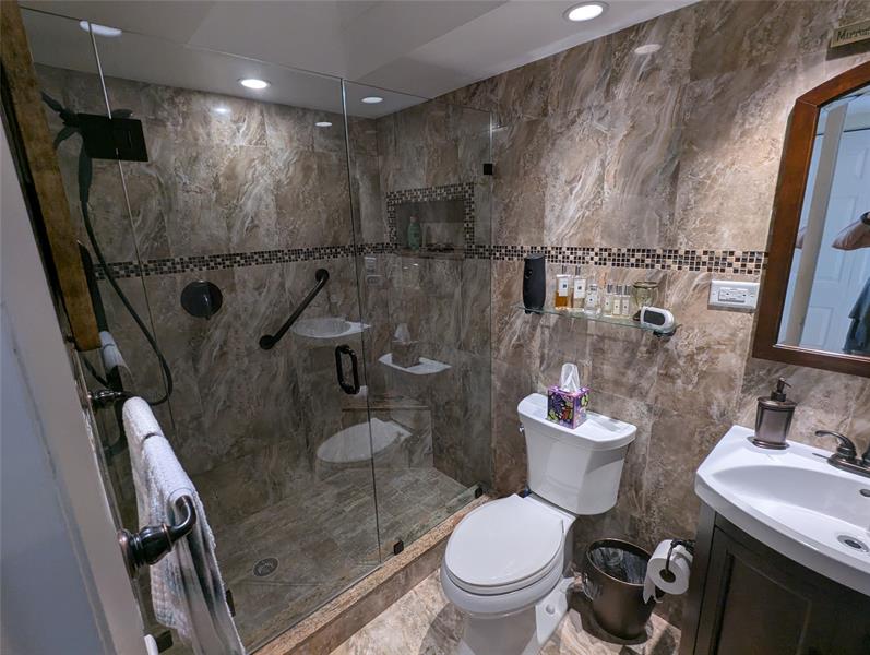 Image 2 of 55 For 1800 Andrews Ave  9g