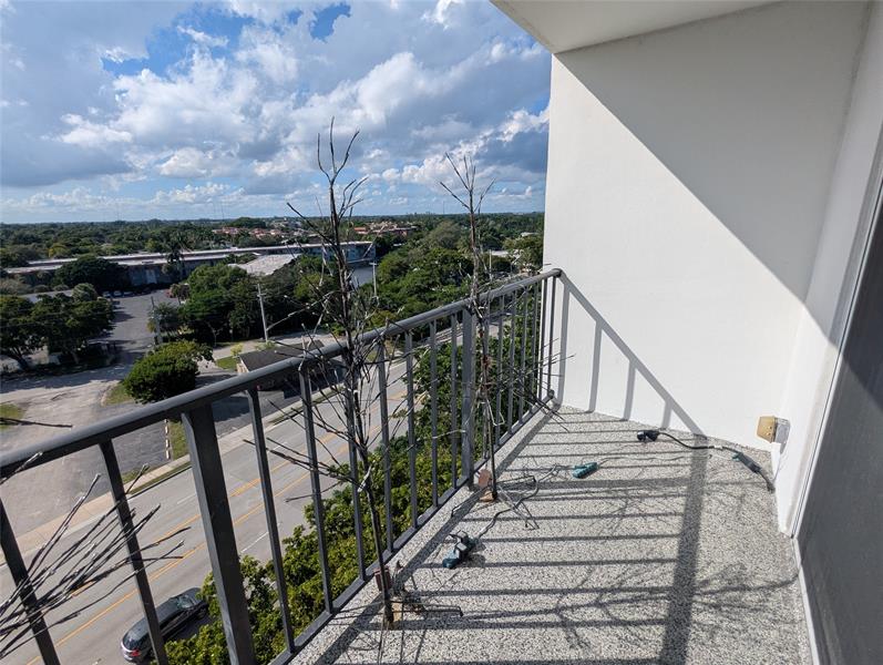 Image 21 of 55 For 1800 Andrews Ave  9g