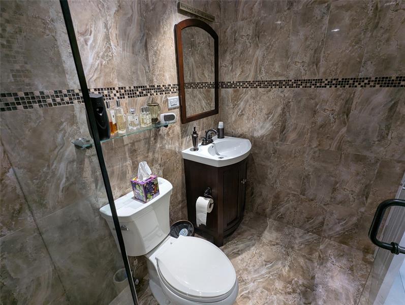 Image 3 of 55 For 1800 Andrews Ave  9g