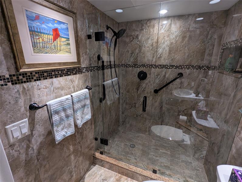 Image 4 of 55 For 1800 Andrews Ave  9g