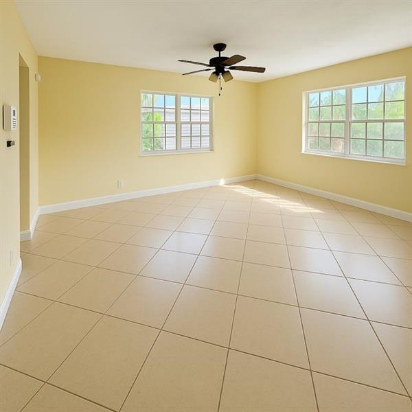 Image 3 of 8 For 1407 56th St  217