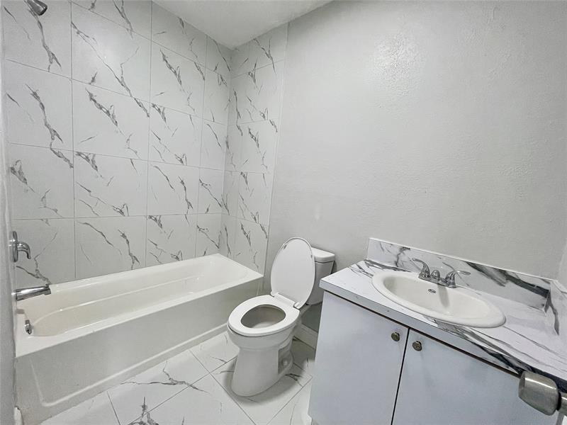 Image 8 of 11 For 874 10th Dr  741-211