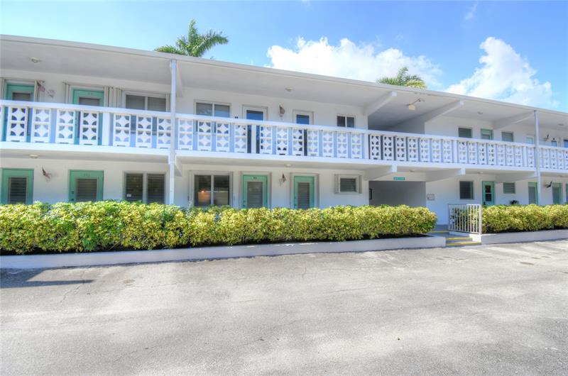 Details for 2161 42nd Ct  114, Lighthouse Point, FL 33064