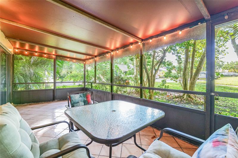 Image 3 of 54 For 5614 Hammock Ln 113