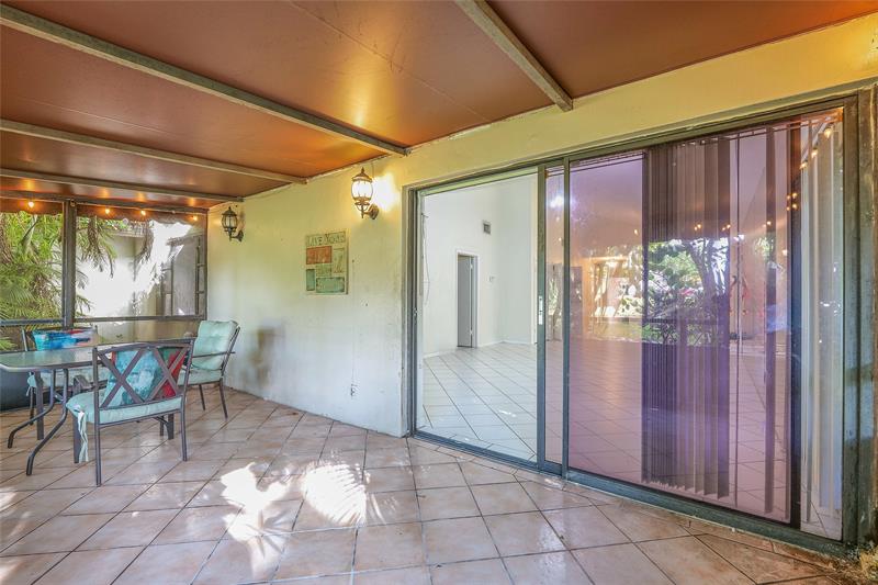 Image 30 of 54 For 5614 Hammock Ln 113