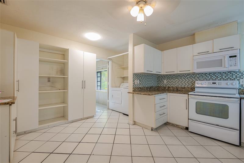 Image 8 of 54 For 5614 Hammock Ln 113