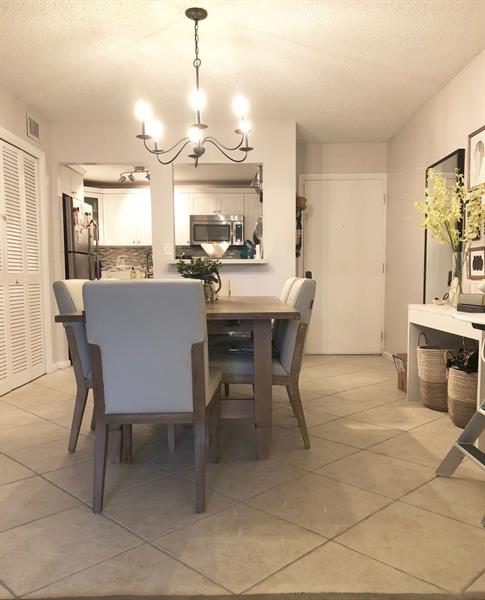 Image 11 of 17 For 4060 Hills Dr  24