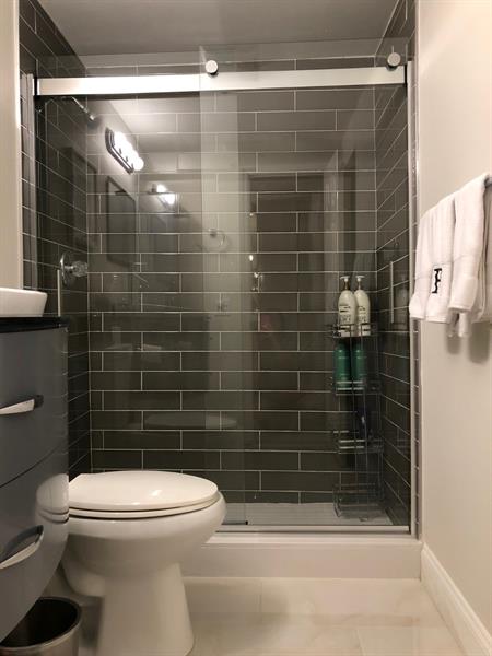 Image 16 of 17 For 4060 Hills Dr  24