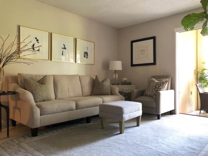 Image 3 of 17 For 4060 Hills Dr  24