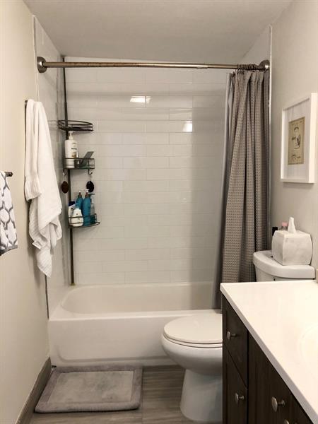 Image 6 of 17 For 4060 Hills Dr  24