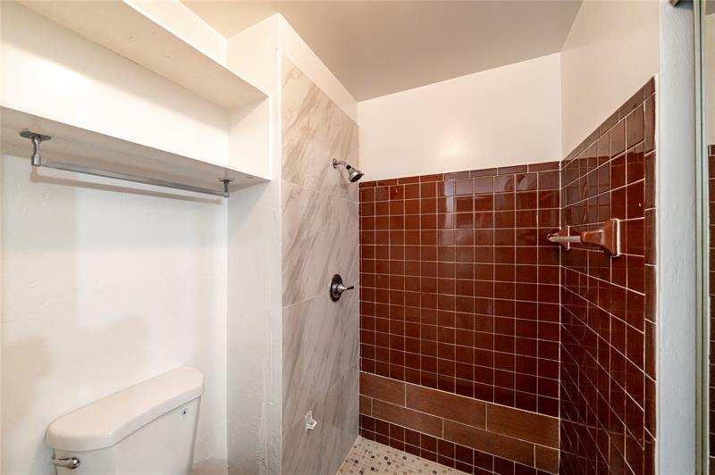 Image 16 of 28 For 3625 70th Ave 23-x