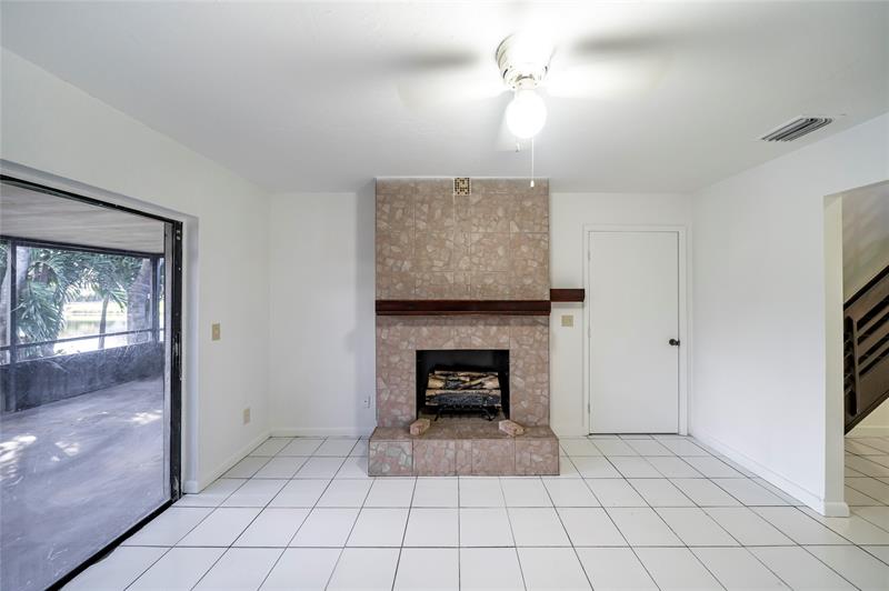 Image 8 of 28 For 3625 70th Ave 23-x