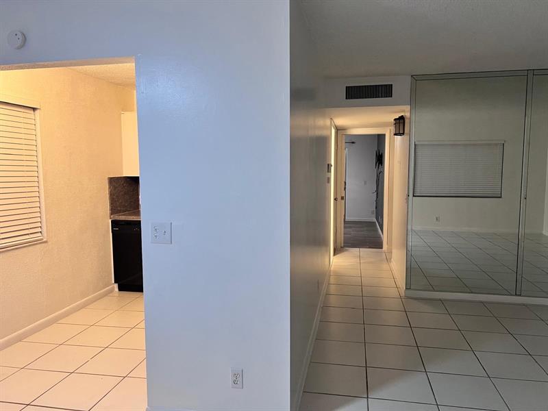 Image 10 of 32 For 740 Burgundy  740