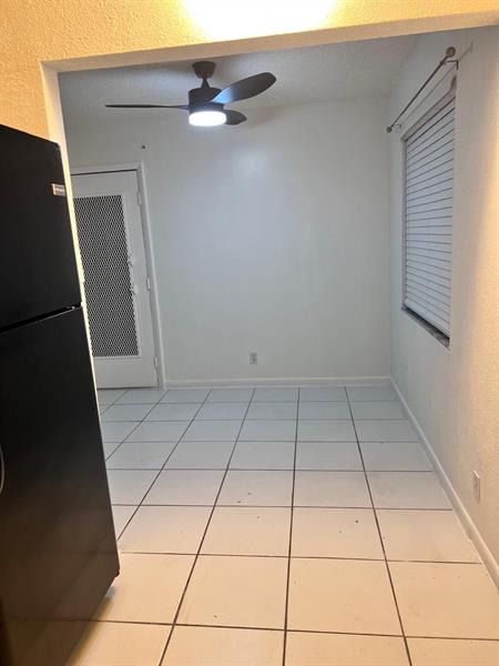 Image 14 of 32 For 740 Burgundy  740