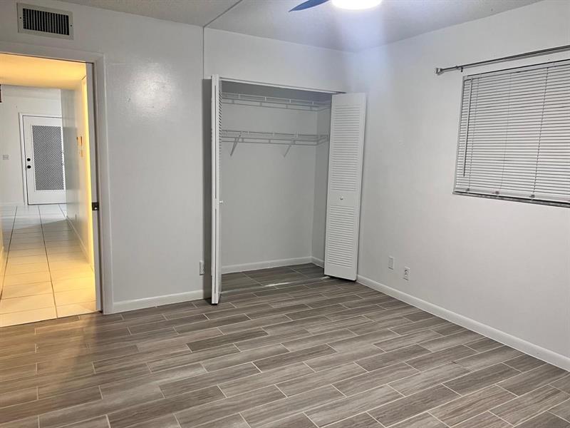 Image 32 of 32 For 740 Burgundy  740