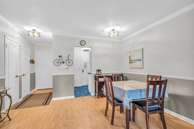 Image 11 of 41 For 6263 19th Ave  1030