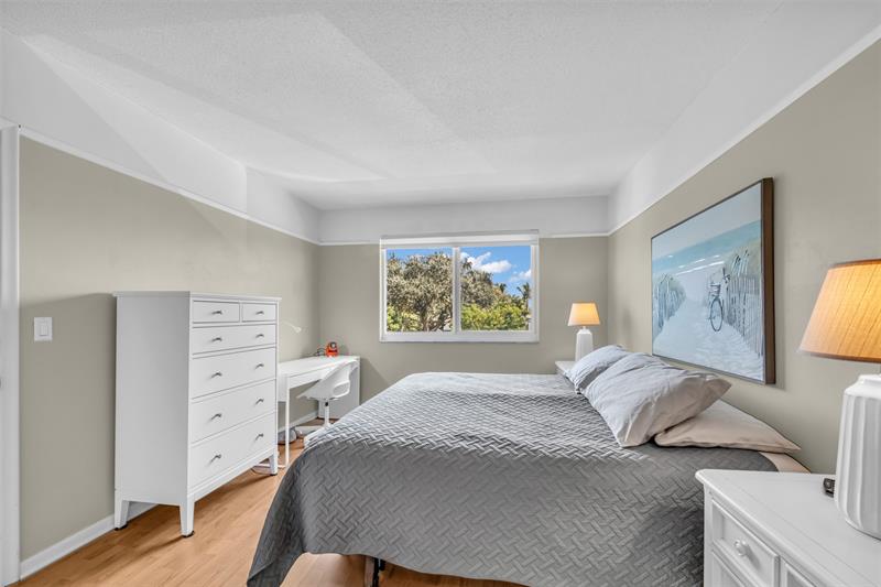 Image 19 of 41 For 6263 19th Ave  1030