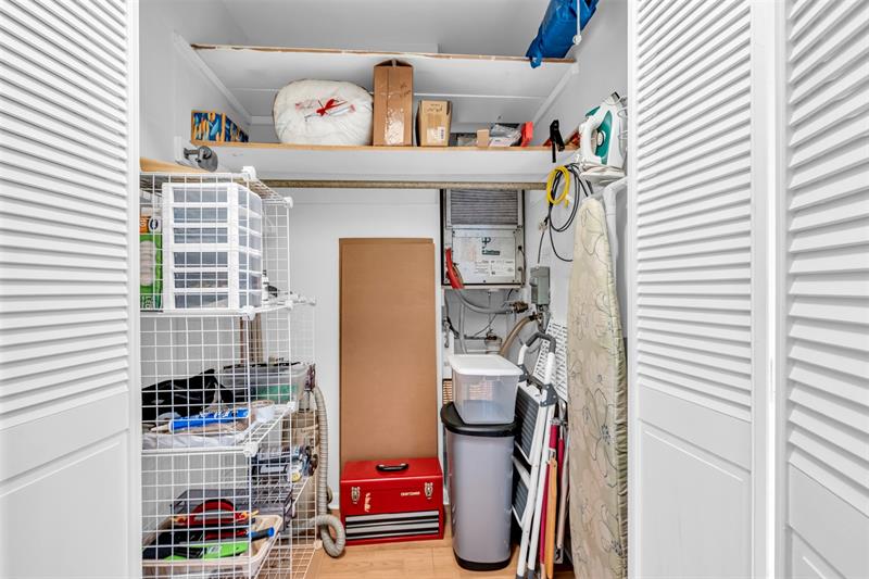 Image 20 of 41 For 6263 19th Ave  1030