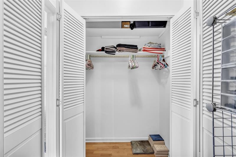 Image 21 of 41 For 6263 19th Ave  1030