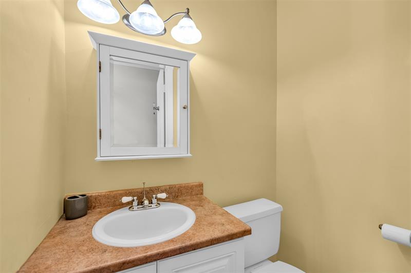 Image 5 of 41 For 6263 19th Ave  1030