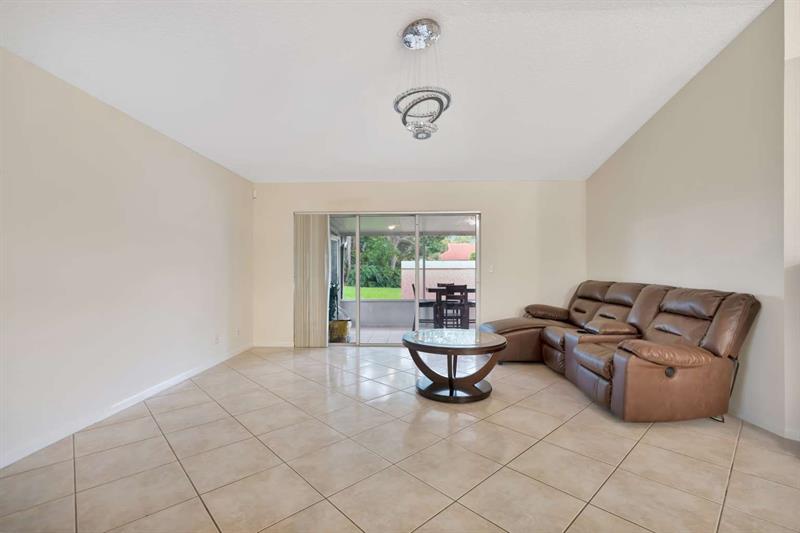 Image 11 of 47 For 1002 Aspri Way