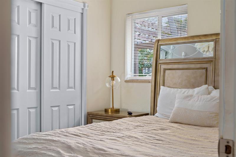 Image 20 of 73 For 2757 14th Ave