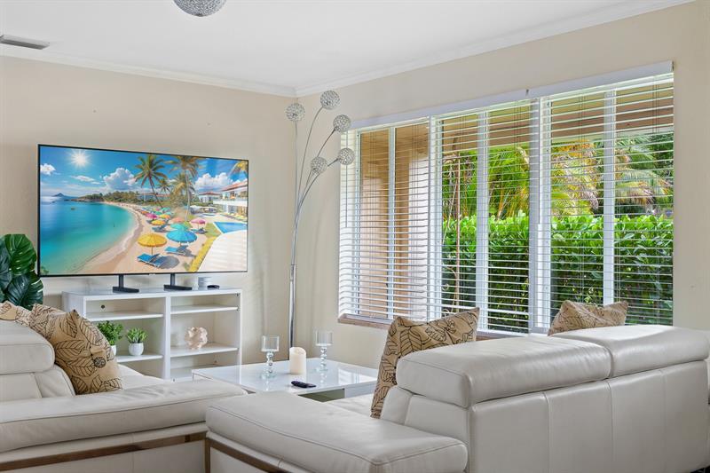 Image 21 of 73 For 2757 14th Ave