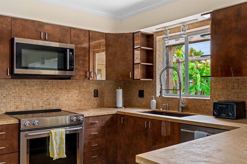 Image 23 of 73 For 2757 14th Ave