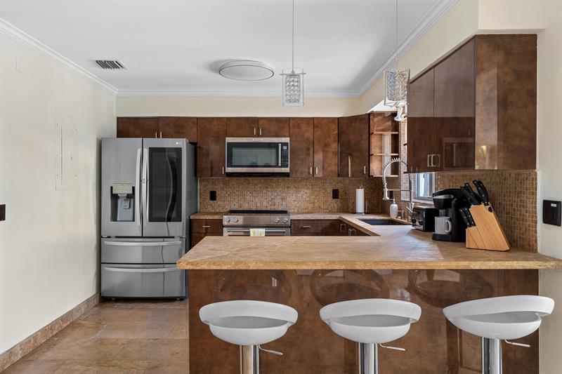 Image 24 of 73 For 2757 14th Ave