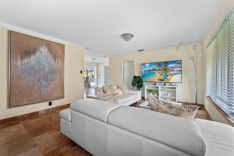 Image 31 of 73 For 2757 14th Ave