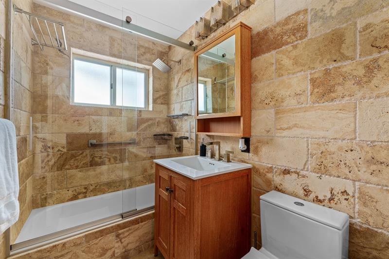 Image 43 of 73 For 2757 14th Ave