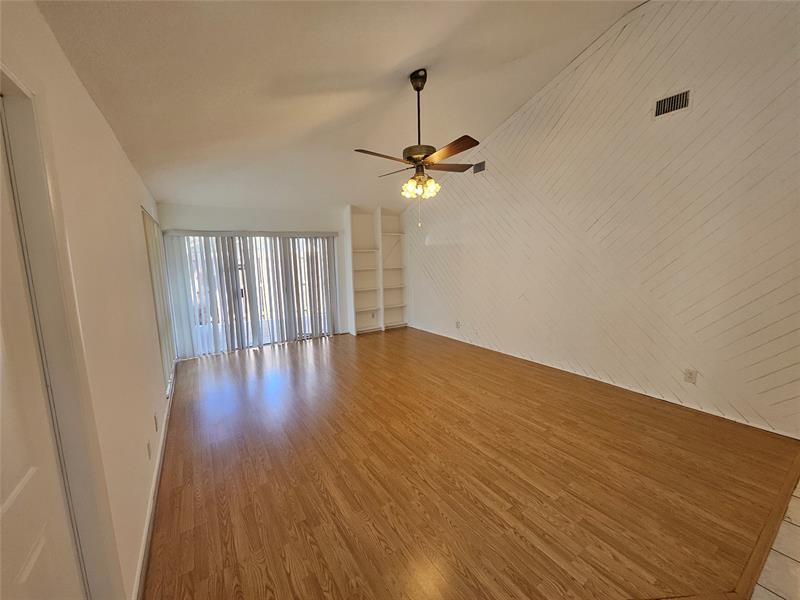 Image 10 of 29 For 8047 8th St  47-01