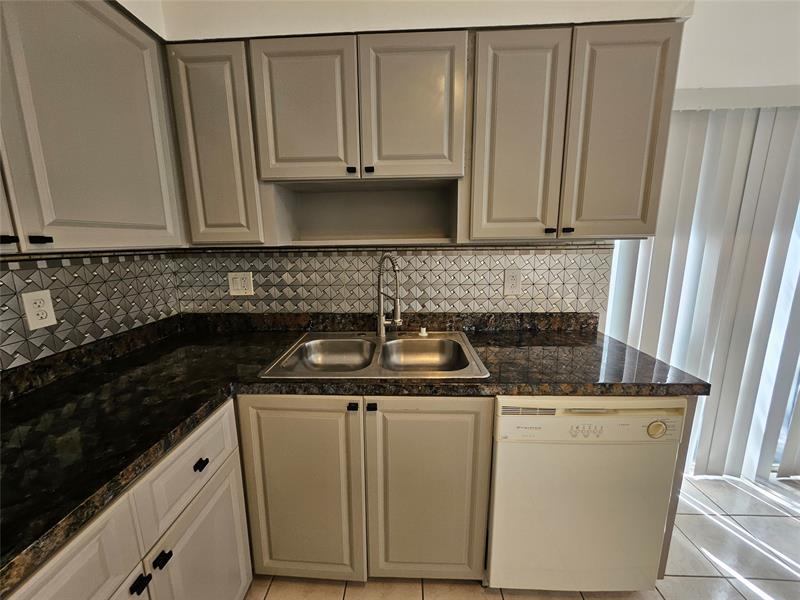 Image 8 of 29 For 8047 8th St  47-01