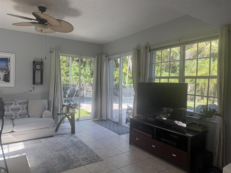 Image 17 of 24 For 12353 Natalies Cove Rd