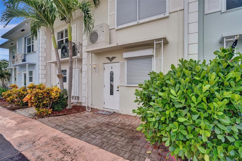 Image 10 of 62 For 2500 36th St  8