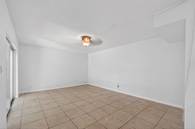 Image 14 of 39 For 9110 22nd Ct D-4