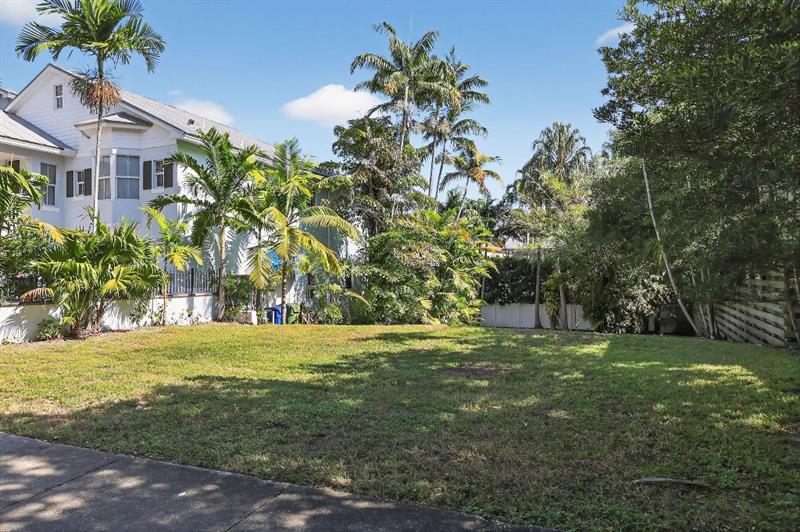 Image 3 of 7 For 1018 13th Ter