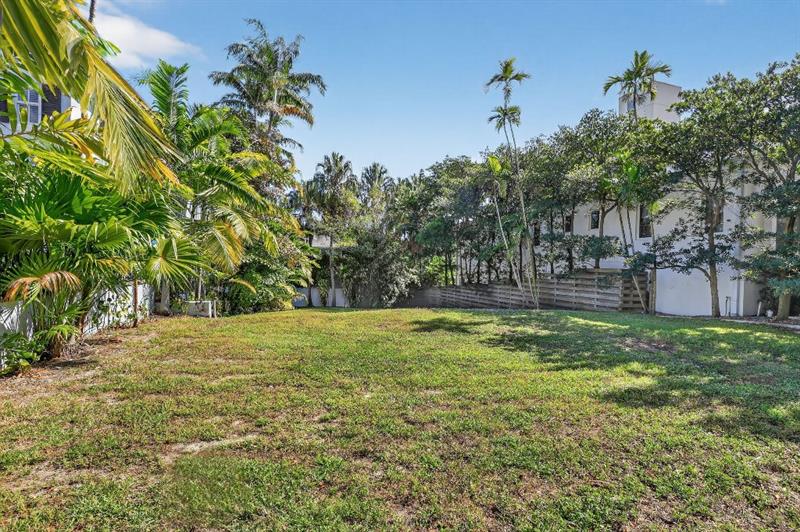 Image 5 of 7 For 1018 13th Ter