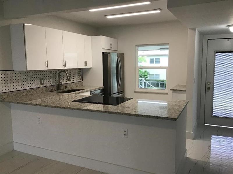 Image 2 of 17 For 7600 4th Pl  207