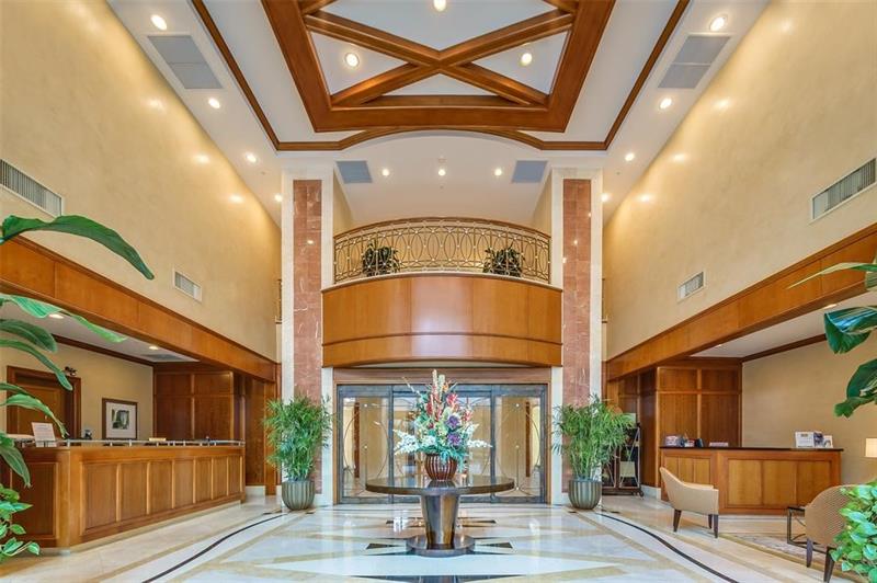 Image 32 of 50 For 347 New River Dr E  1603