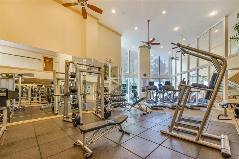 Image 49 of 50 For 347 New River Dr E  1603