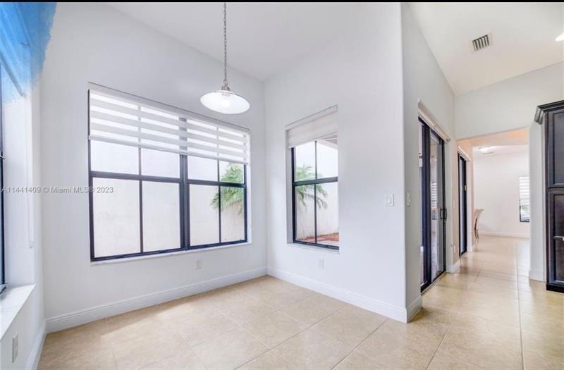 Image 10 of 25 For 8362 39th Ct